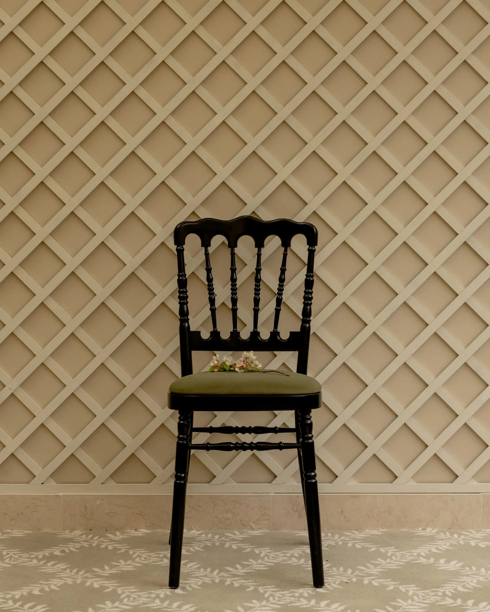 Mobilier Napoléon III d'époque – cadre historique de la salle de réception à Rambouillet