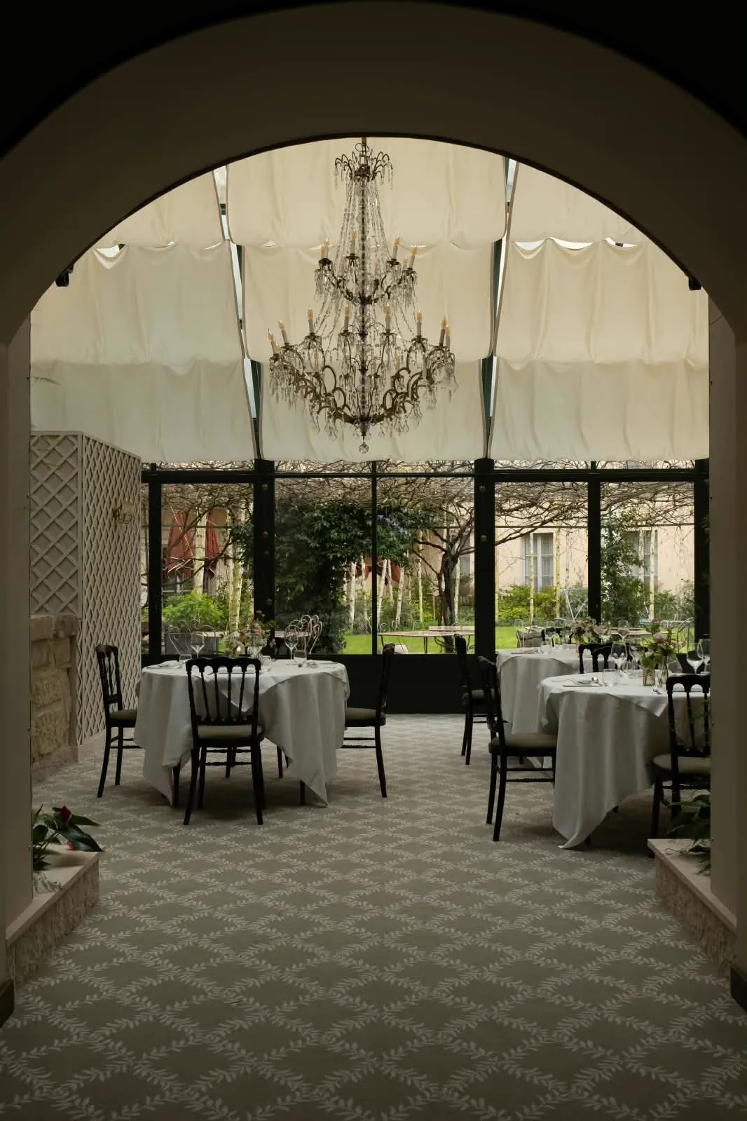Événement professionnel dans la salle de réception de L'Orangerie des Trois Roys à Rambouillet